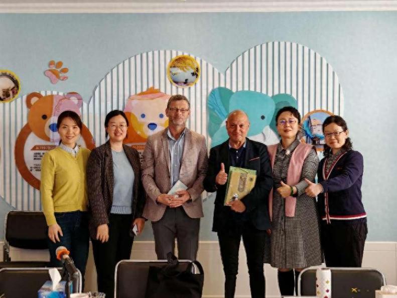 英国幼教专家走进方庄一幼交流幼儿园保教实践改革